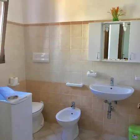 S’oggiastrone * Tanaunella